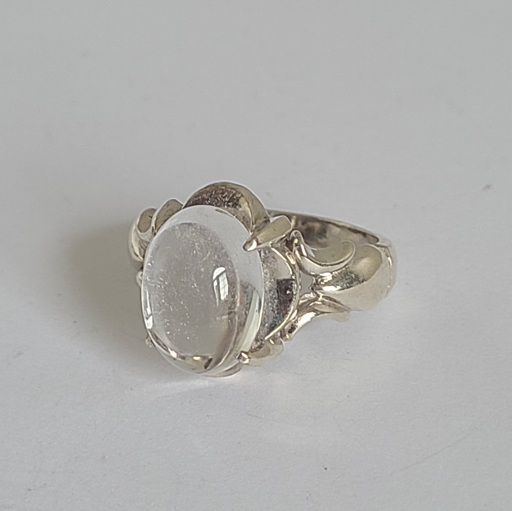 Vintage Victorian Boho Clear Quartz Cabochon Sterling Silver Cocktail Ring - Picture 6 of 13